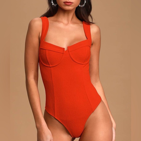 ASTR the Label Angela Red Underwire Bodysuit - Picture 2 of 7
